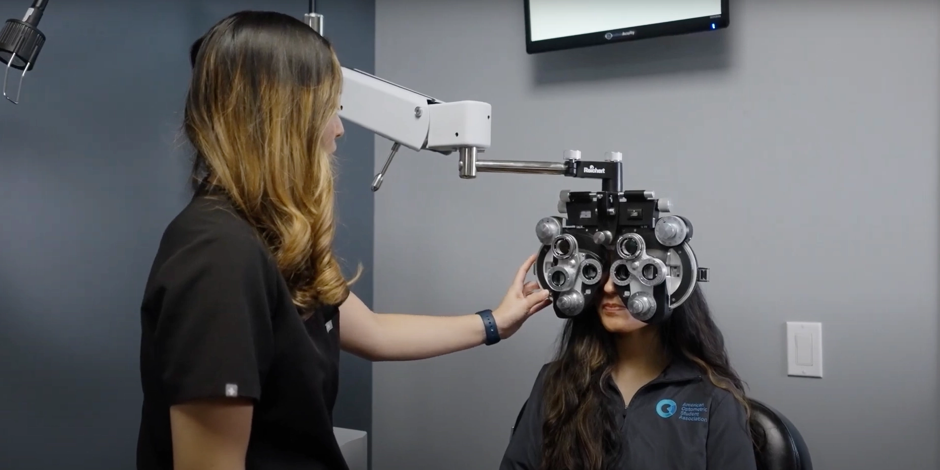 EVO ICL Eye Surgery: Before, During and After Procedure featuring Dr. Bui